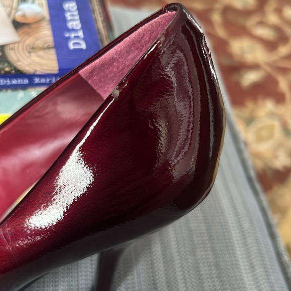 BCBG Generation Ariel Pumps Ruby Red Patent Peep Toe Heels - Picture 8 of 8